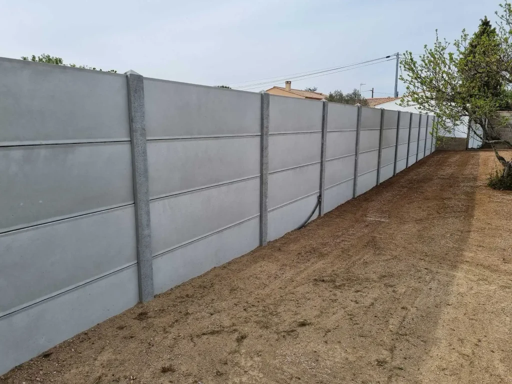 Pose de clôture pour un jardin à Luçon par Bernier Paysage